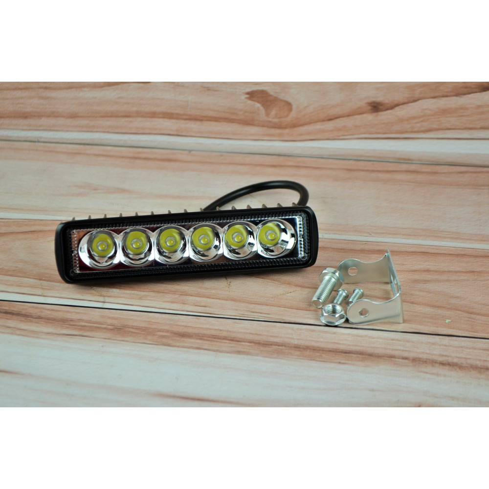 Світлодіодна LED-фара 18 Вт (світлодіоди 3w x6шт)