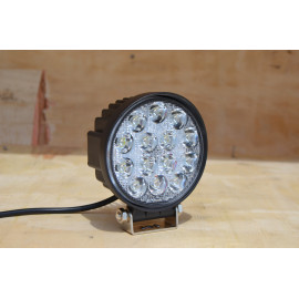 Світлодіодна LED фара робоча 42W/60° 42 Вт.(3Вт*14ламп) Широкий промінь світла
